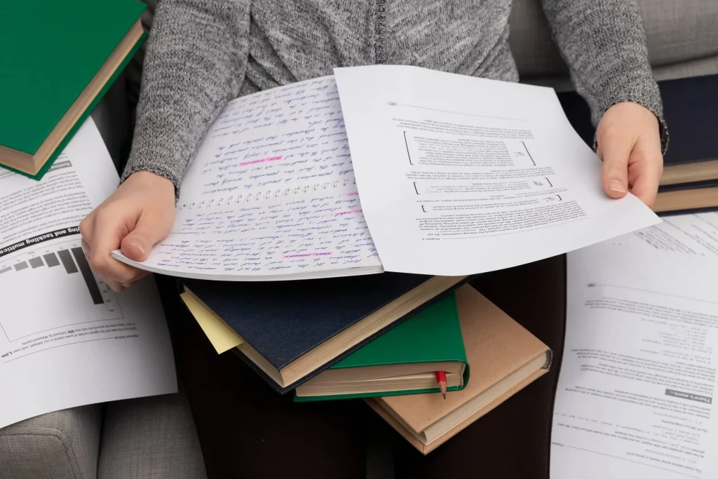سایتی برای دانلود نمونه سوالات دانشگاه پیام نور شامل سوالات میان ترم و پایان ترم با پاسخنامه pdf
